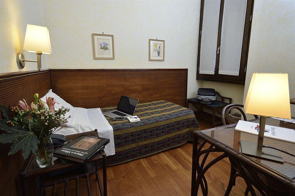 Ariosto Hotel Милано Екстериор снимка